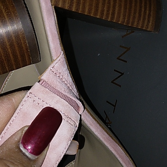 Ann Taylor Bow Sandals - Picture 9 of 9